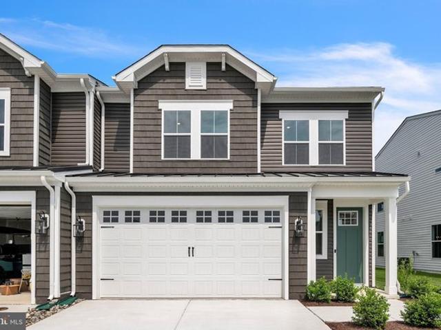 Townhouse for sale in Delaware