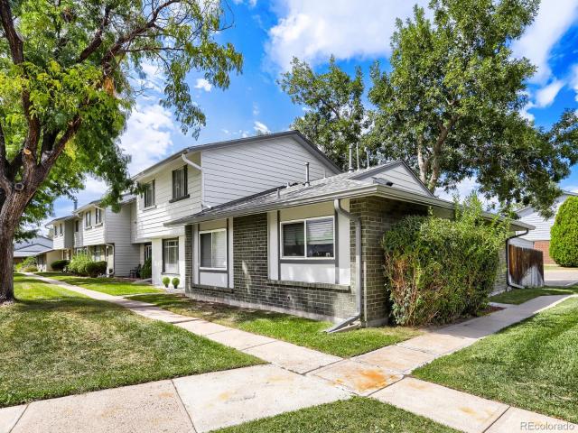 Townhouse for sale in Arapahoe, Colorado