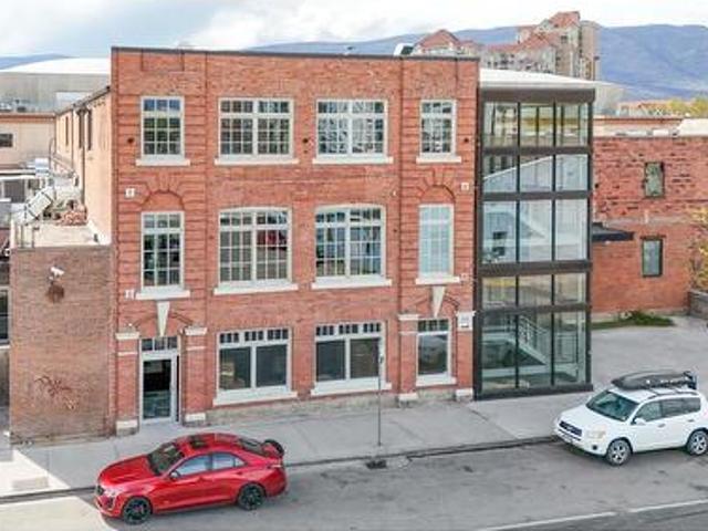 Commercial for rent in Winfield, British Columbia