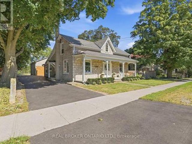 House for sale in Ancaster, Ontario