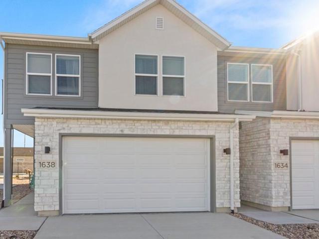 Townhouse for sale in Cache, Utah