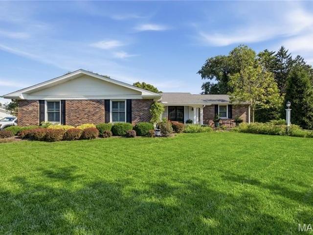 House for sale in Creve Coeur, Missouri