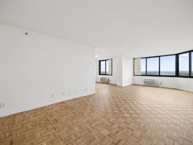 Condo for sale in Fort Lee, New Jersey