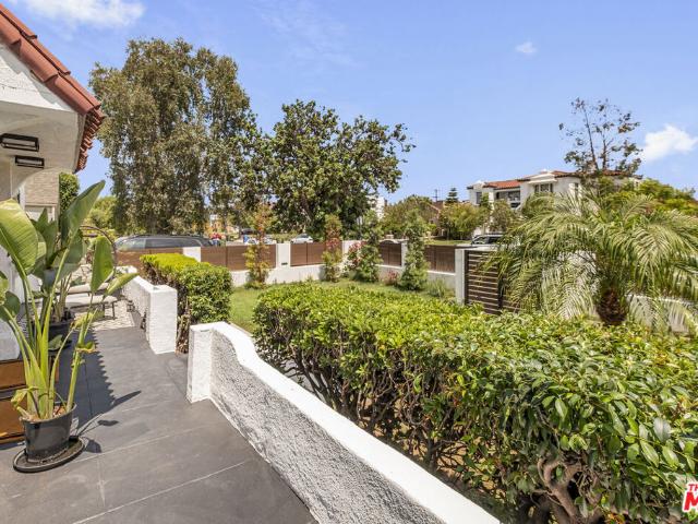 Property for rent in Canoga Park, California