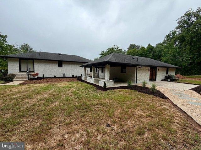 House for sale in Denver, Pennsylvania