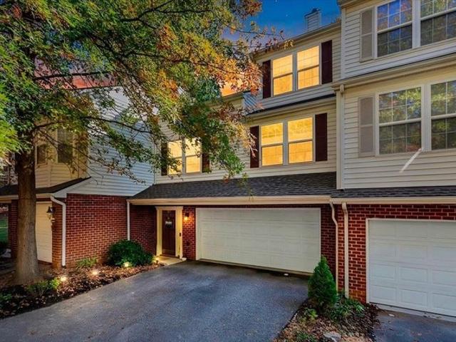 Townhouse for sale in Henley Place, Christiansburg