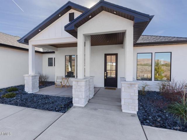 House for sale in Colorado City, Arizona