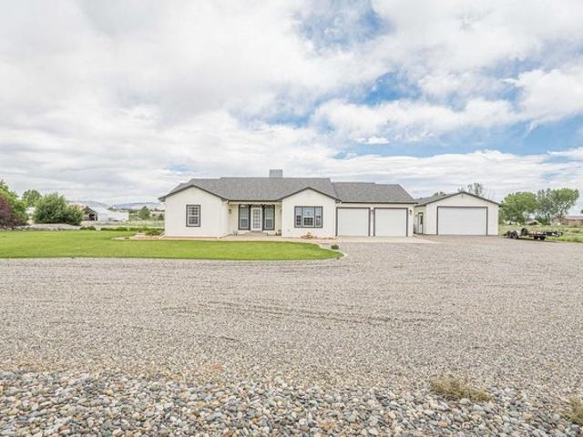 House for sale in Loma, Colorado