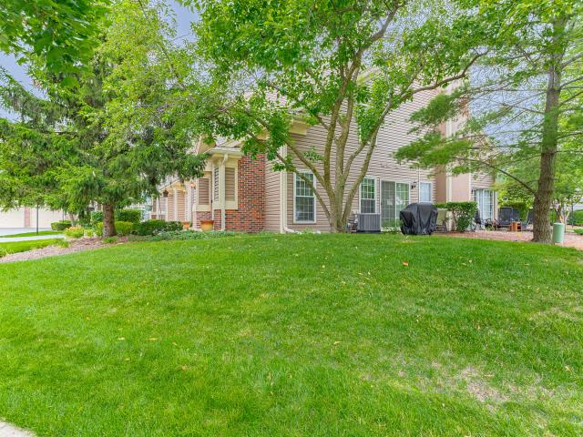 Townhouse for sale in Elk Grove Village
