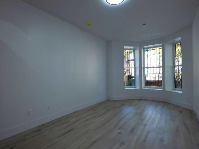 Apartment for rent in Arverne, New York