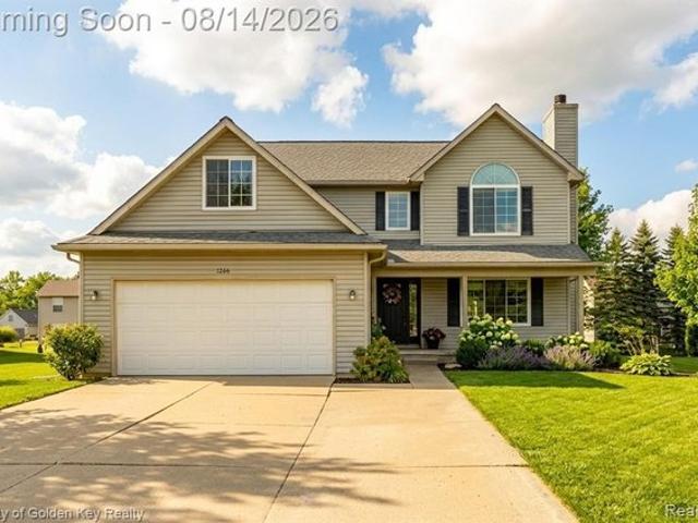 House for sale in Fenton, Michigan