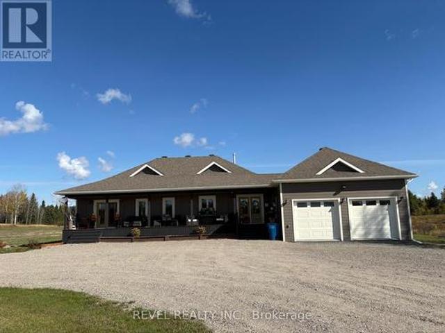 House for sale in Cochrane, Northeastern Ontario