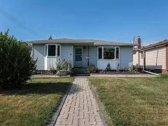 House for sale in East St. Paul, Manitoba