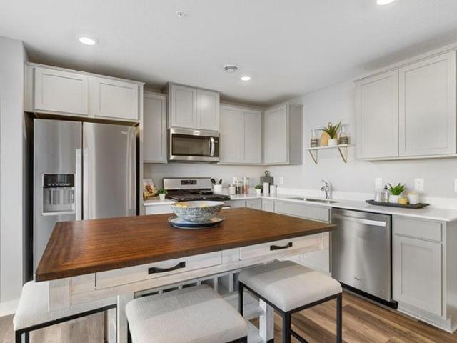 Townhouse for sale in Hennepin, Minnesota
