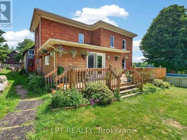 Farm for sale in Renfrew, Ontario