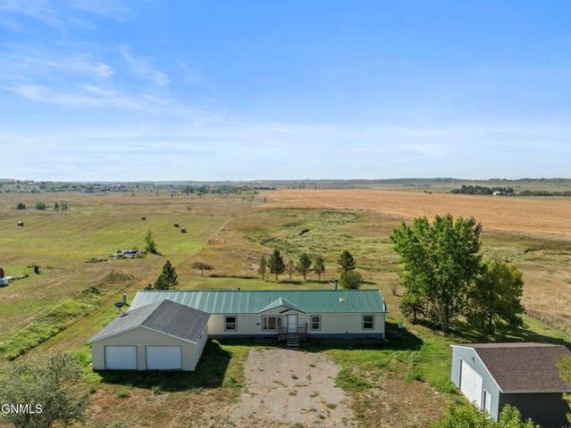 House for sale in Watford City, McKenzie County