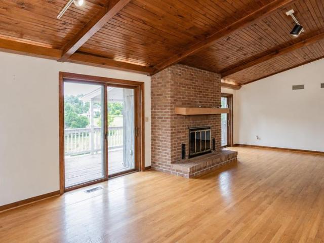House for sale in Benson, Columbia
