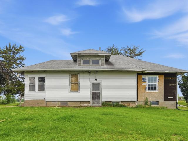 House for sale in Whiteside, Illinois