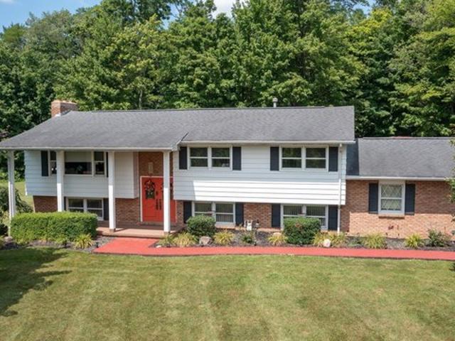 House for sale in Crawford, Pennsylvania