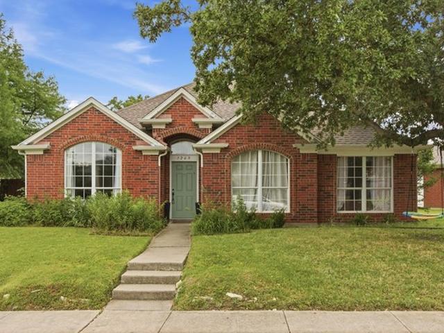 House for sale in Denton, Texas