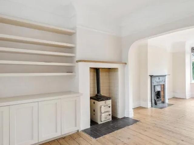 House for rent in Tulse Hill, Greater London