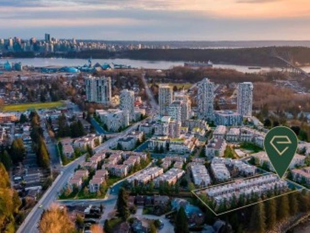 Townhouse for sale in Lions Gate Village, Metro Vancouver Regional District