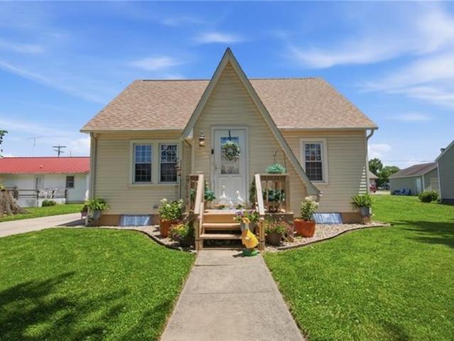 House for sale in Cowden, Illinois
