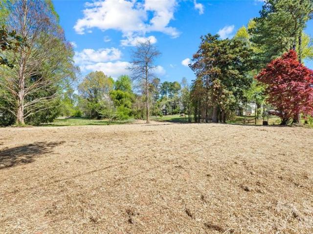 Land for sale in Mooresville, North Carolina