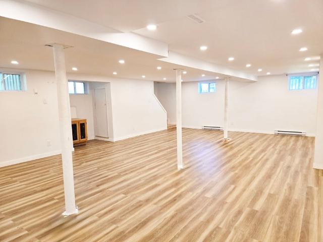 House for rent in Beaconsfield, Quebec