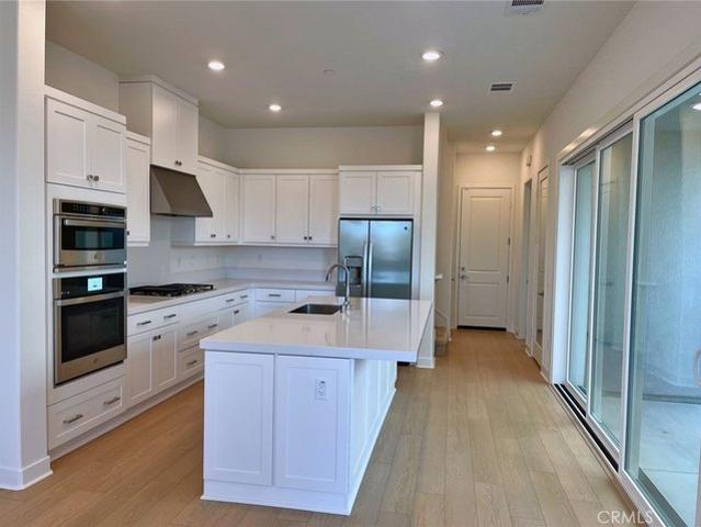 Townhouse for sale in Orange County Great Park, Irvine