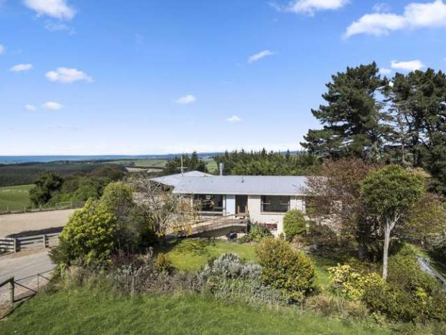 Property for sale in Otakou