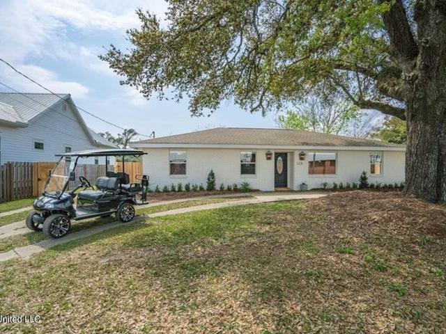 House for sale in Bay Saint Louis, Mississippi
