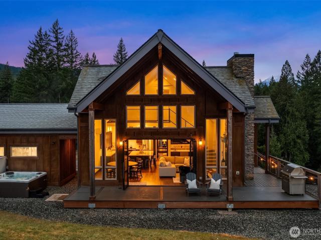 House for sale in Packwood, Washington