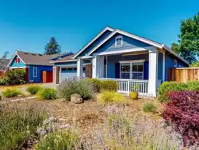 Condo for rent in Cloverdale Condo for rent in Cloverdale
