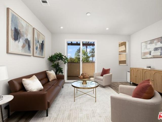 Townhouse for sale in Covina, California