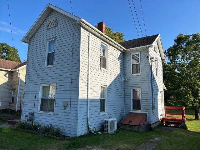 House for sale in Crawford, Pennsylvania