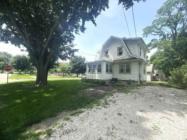 House for sale in Ottawa, Illinois