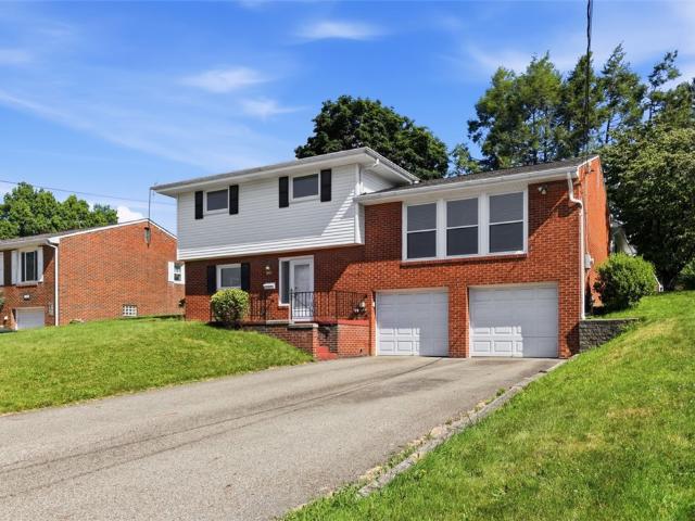 House for sale in Natrona Heights, Pennsylvania