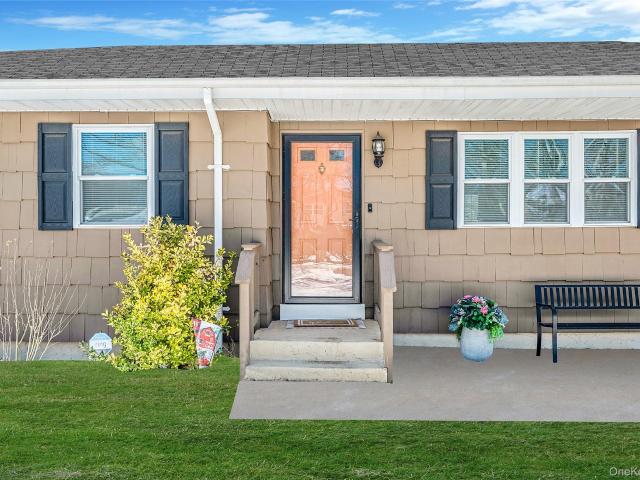 House for sale in Centereach, New York