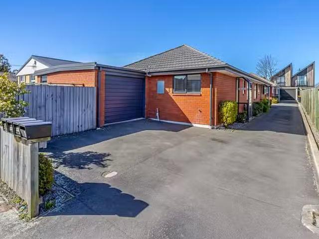 House for sale in Edgeware, Canterbury