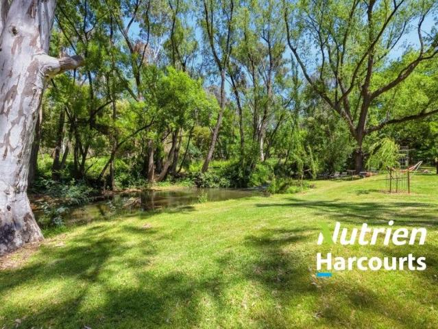 Cottage for sale in Victoria