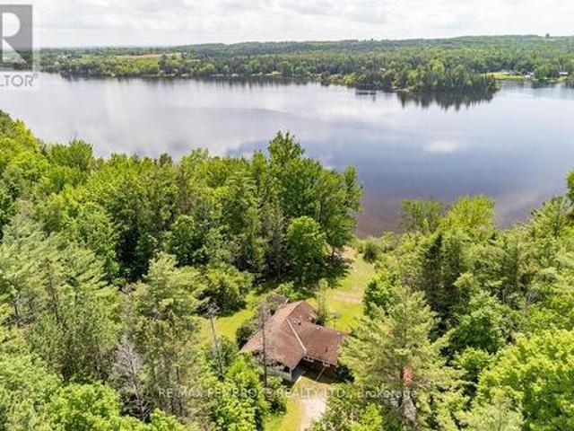 House for sale in Renfrew, Ontario
