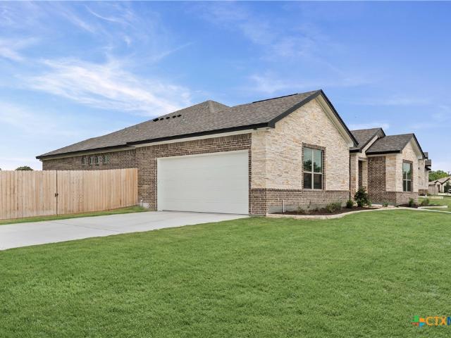 House for sale in Lorena, Texas