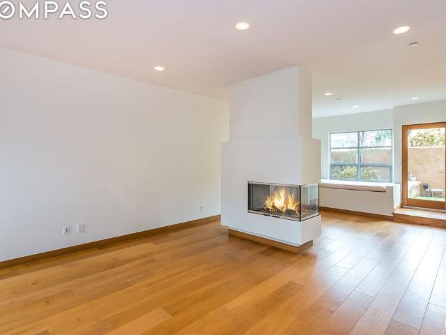 Townhouse for rent in Santa Monica