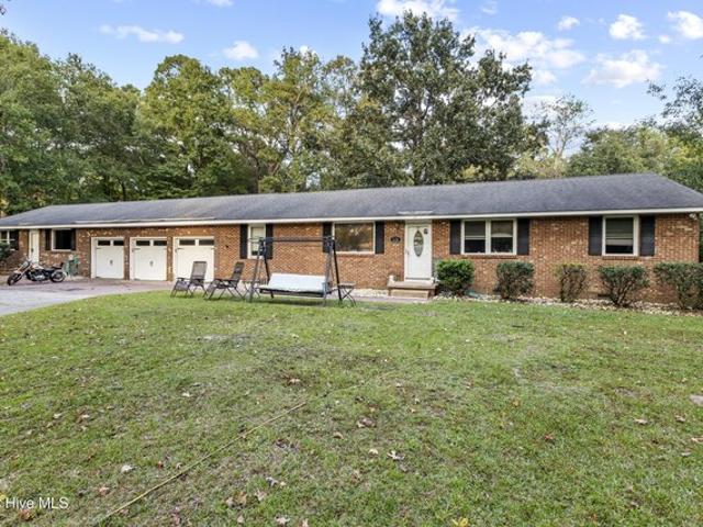 House for sale in Hubert, North Carolina