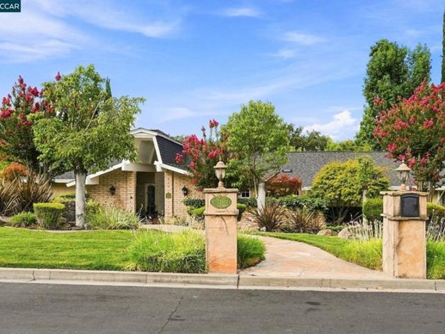 House for sale in Alamo, California