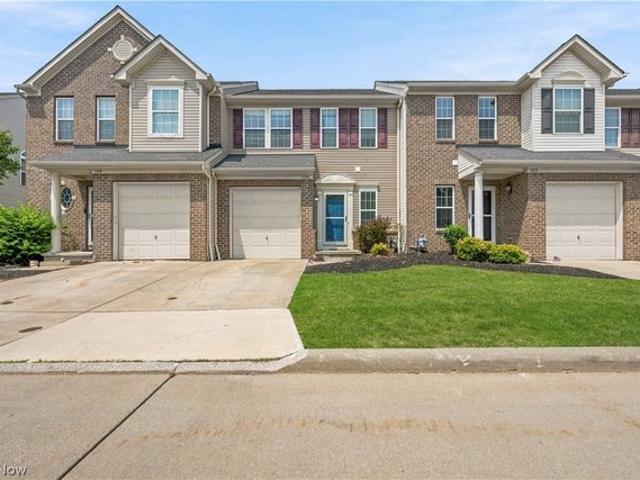 Townhouse for sale in Berea, Ohio