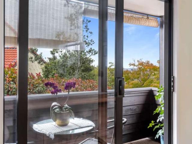 House for sale in Windsor Park, Upper Harbour