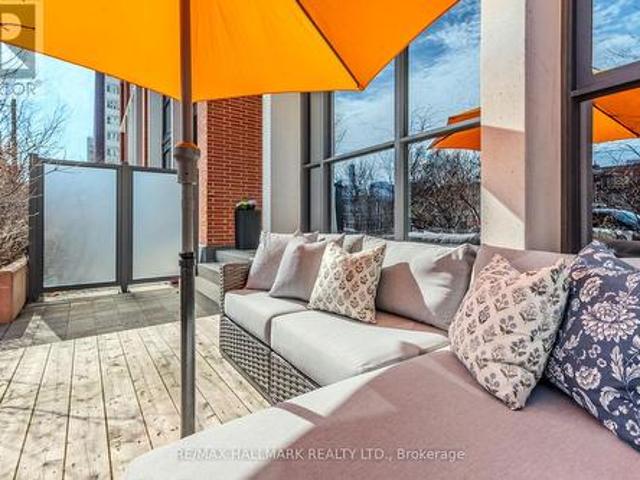 Townhouse for sale in Woburn, Ontario