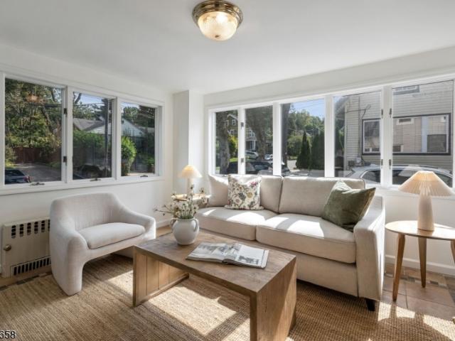 House for sale in Leonia, New Jersey